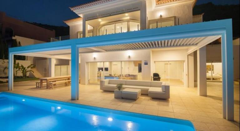 Vacation home with pool in Adeje