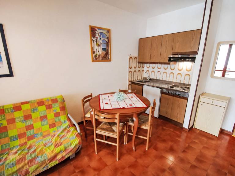 Apartment with pool, yard & terrace — photo 3