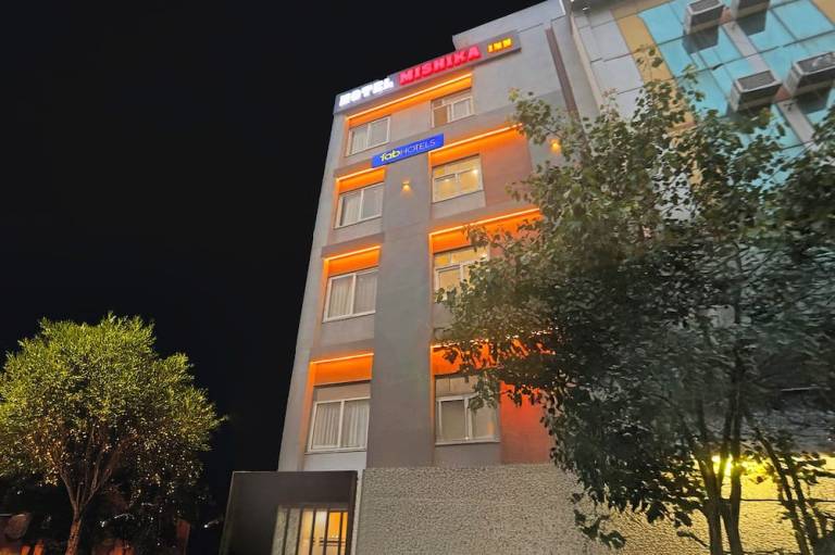 Fabhotel Mishika Inn