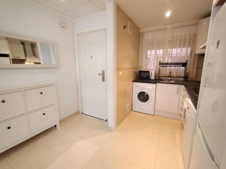 Apartment with patio & pool | Sea view — photo 5