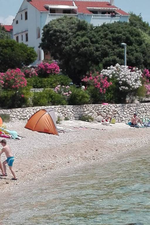 Rental apartment with barbecue & yard in Zadar