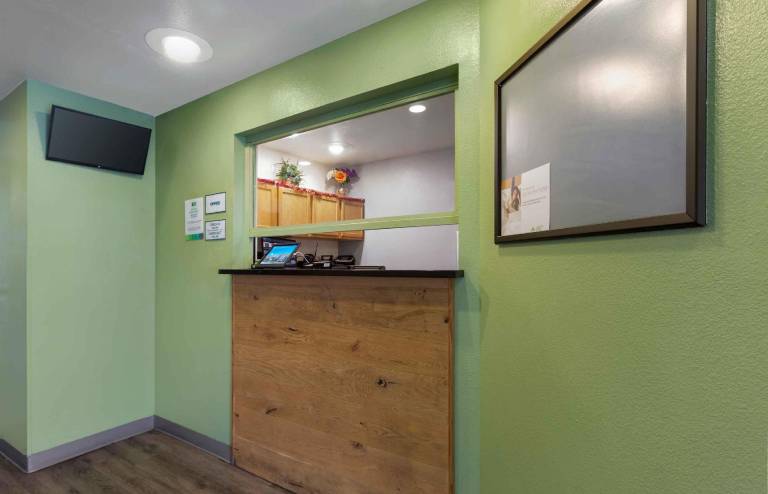 Extended Stay America Select Suites - Phoenix - North — photo 5