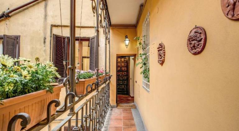 Rental apartment with hot tub | Next to Trevi Fountain | Pets are welcome — photo 5