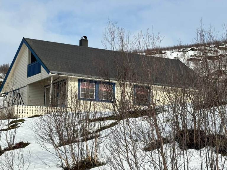 House Båteng