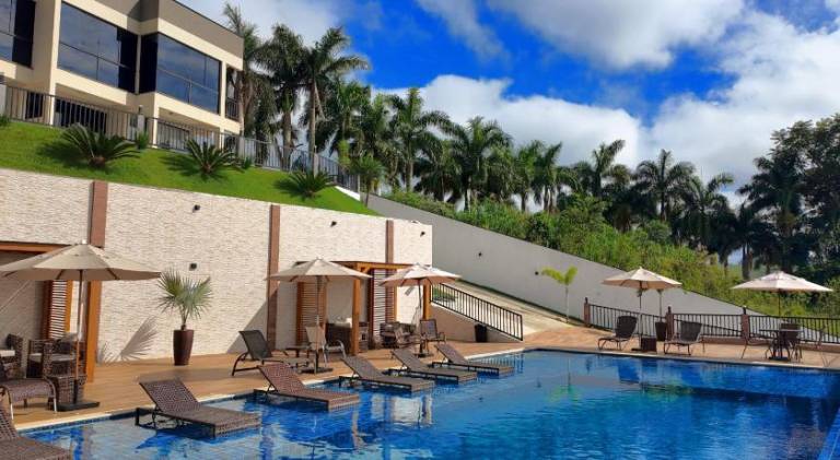 Surreal Igarata Pousada