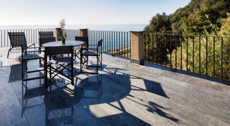 Rental apartment | Next to the beach | Dogs allowed in Arenzano