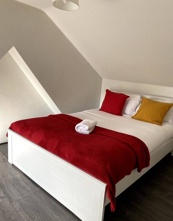 Apartment  Luton