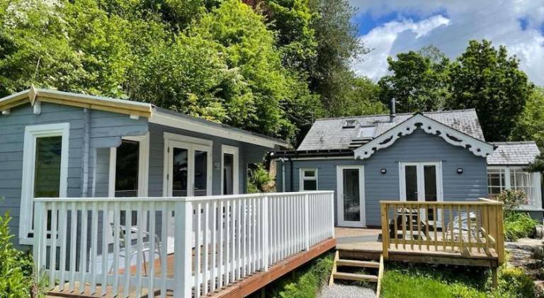 Chalet with hot tub in Bodmin