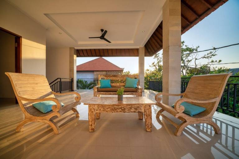 Villa with terrace, garden & private pool | Perfect for remote work — photo 2