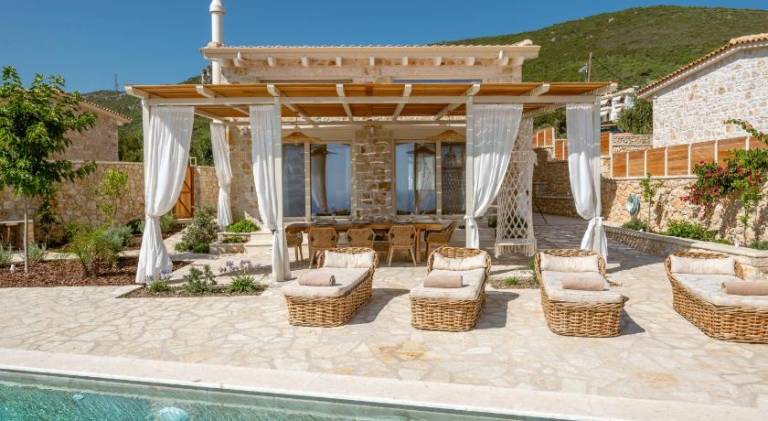 Villa with patio, garden & pool | Next to the beach | Pet-friendly — photo 5