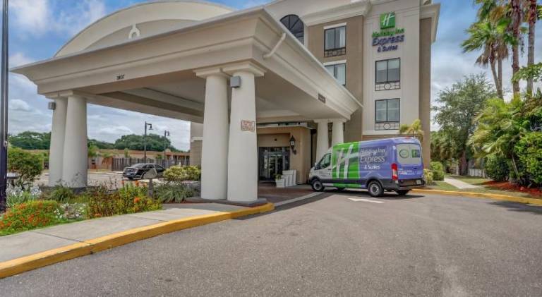 Holiday Inn Express Hotel & Suites Tampa-USF-Busch Gardens By IHG — photo 2