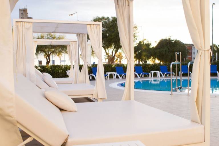 Aparthotel Castelldefels