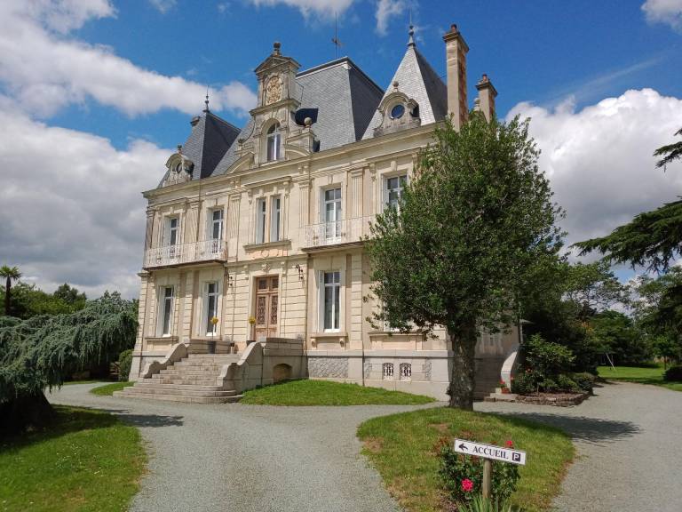 House  Faye-d'Anjou