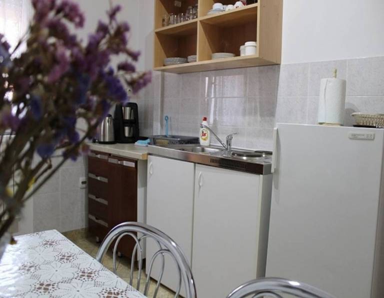 Apartment with terrace & BBQ | Garden view — photo 3