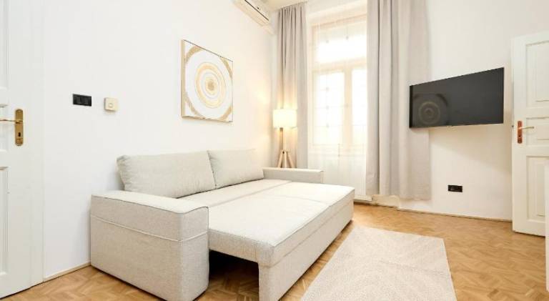 Apartment | Next to Prague astronomical clock — photo 2
