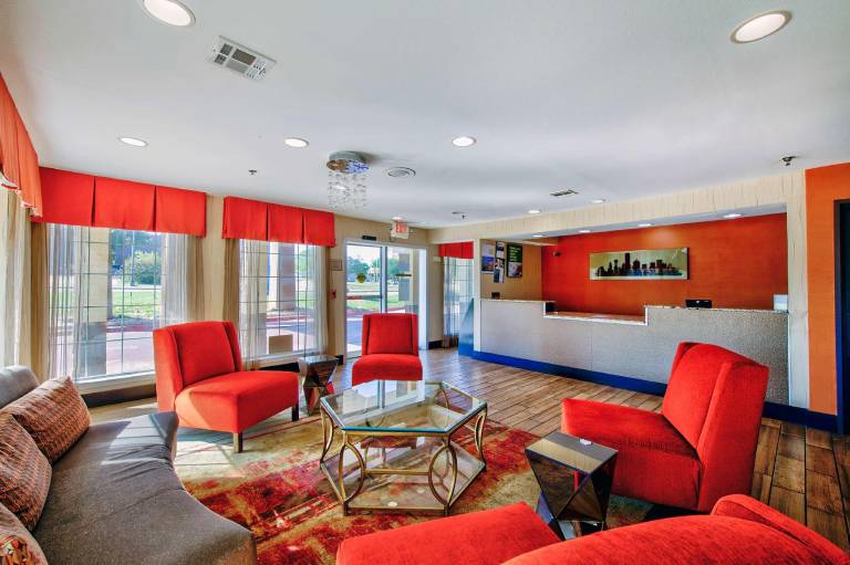Motel 6 Arlington, TX — photo 2