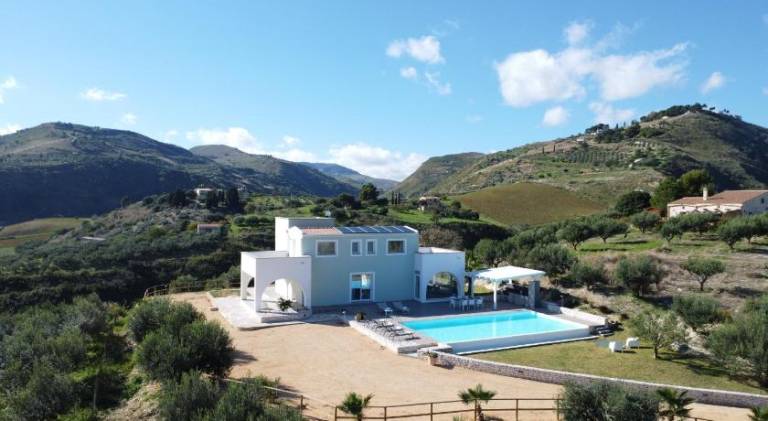 Villa with pool in Castellammare del Golfo