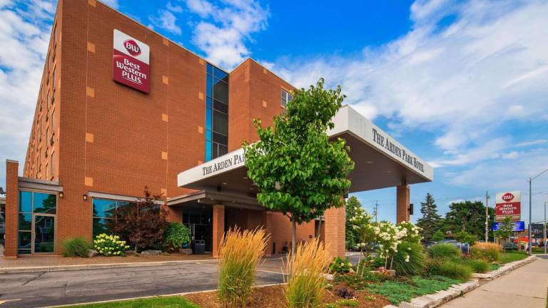 Best Western Plus The Arden Park Hotel in Stratford, ON