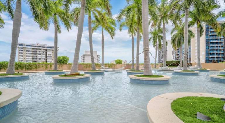 Four Seasons Miami Luxury Two-Bedroom Suite in Brickell - Free Parking — photo 4