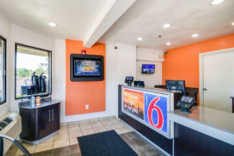 Motel 6 Chicago O'Hare - Schiller Park — photo 4