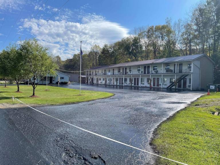 Motel Cherry Grove Township