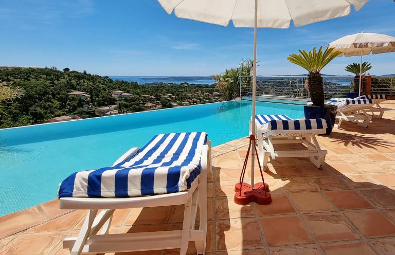 Villa with patio, private pool & grill | Pet-friendly — photo 2