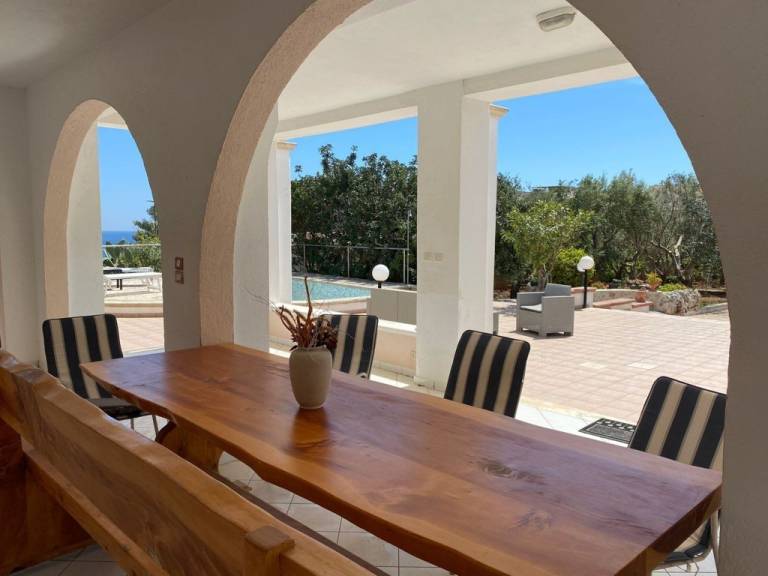 Villa with garden & private pool — photo 2