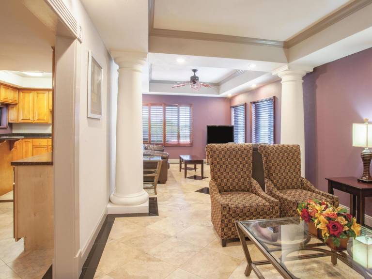 La Quinta Inn & Suites by Wyndham Fort Walton Beach — photo 4