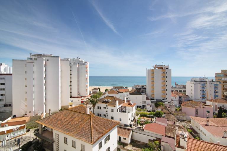 Apartment 'Quaint Beach View - Praia Da Rocha' with Sea View, Wi-Fi and Air Conditioning — photo 3