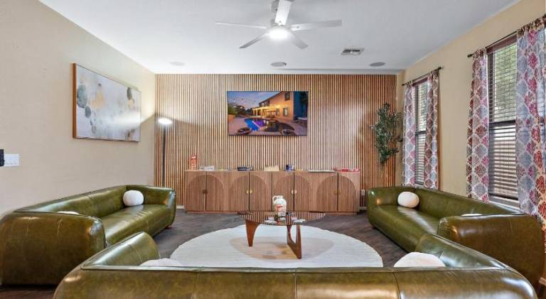 Pleasant villa with hot tub & pool | Suitable for remote work | Pets allowed — photo 4