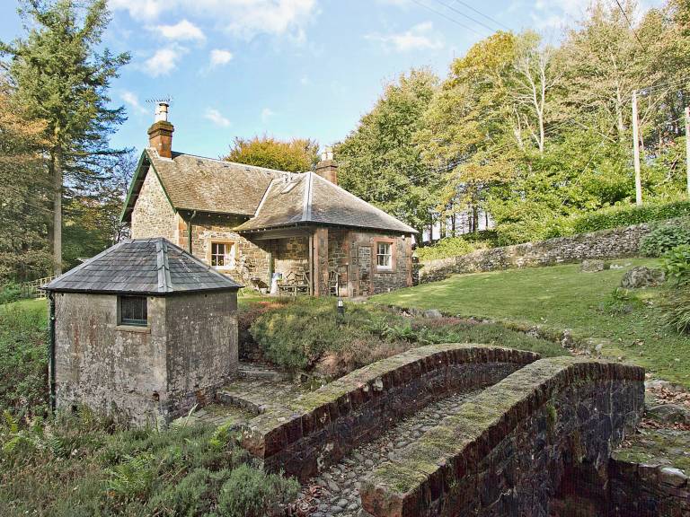 Cottage Corsock and Kirkpatrick Durham