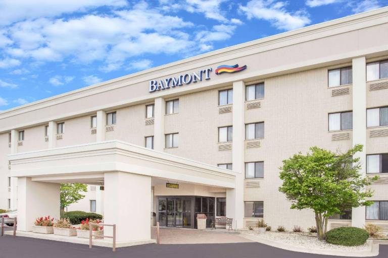 Baymont by Wyndham Janesville — photo 2