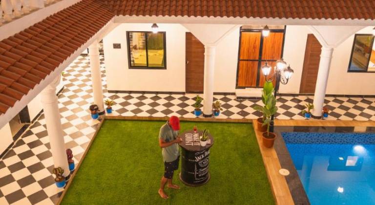 Sapphire Mansion in Alibag