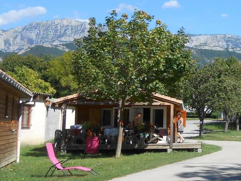 Chalet Die