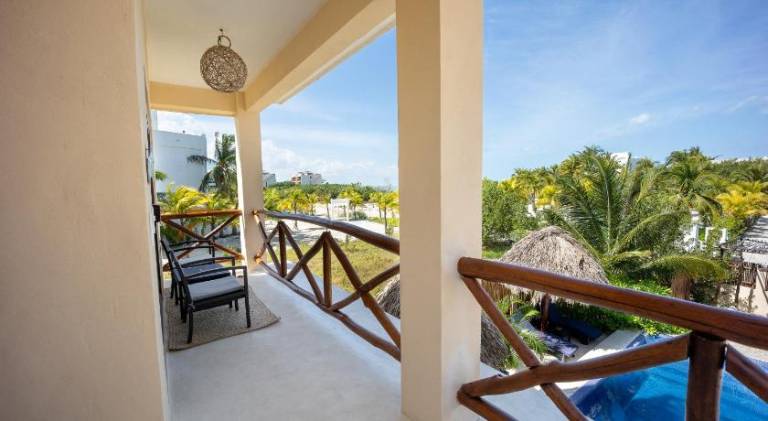 Children-friendly serviced apartment with grill, garden & pool | Pets allowed — photo 2