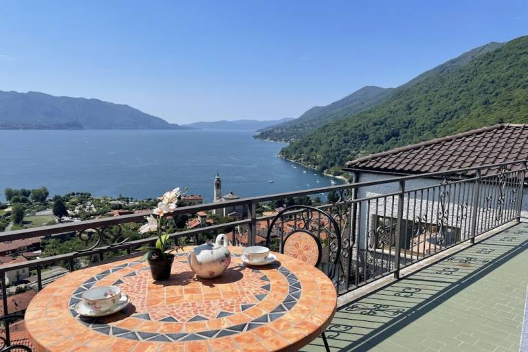 Ferienhaus mit Hund in Cannero Riviera, Oggebbio fuer max. 4 Personen