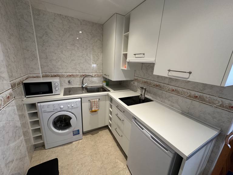 Holiday apartment with pool — photo 4