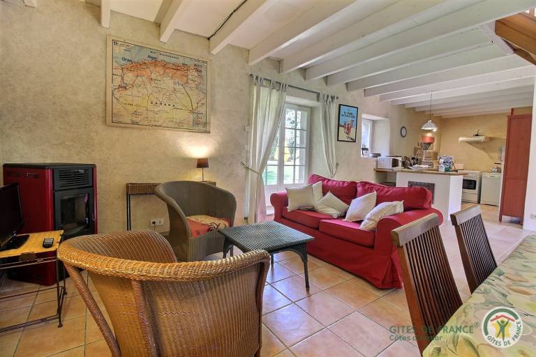 Gite with patio & yard — photo 3