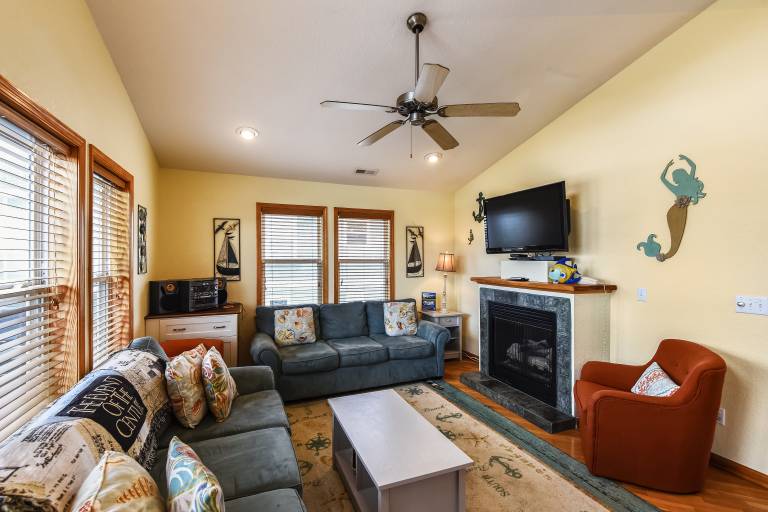 KD1105- 1 Block to Beach- 5 BRs, Private Pool, Hot Tub, and Dog Friendly! — photo 5