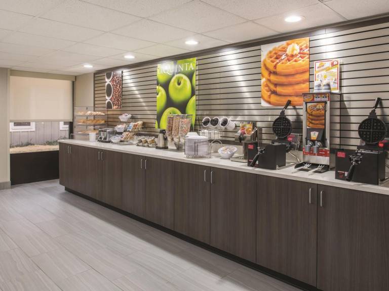 La Quinta Inn & Suites by Wyndham Festus - St. Louis South in Festus, MO