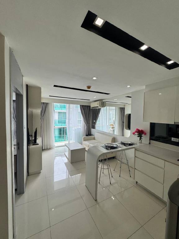 Vacation home with terrace, pool & sauna in Pattaya