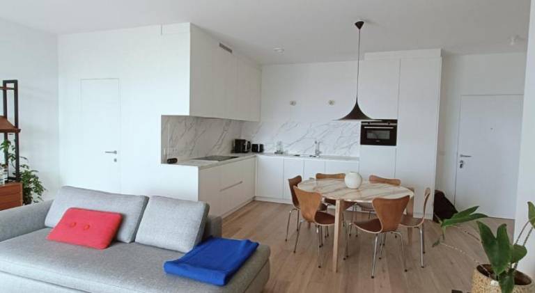 Central Park Tower Sea View Residence with pool and gym in Ostend