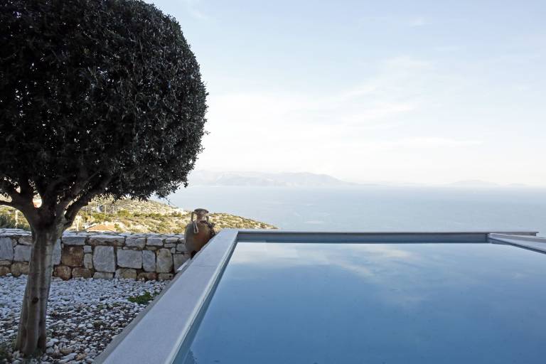 Villa Marathonas