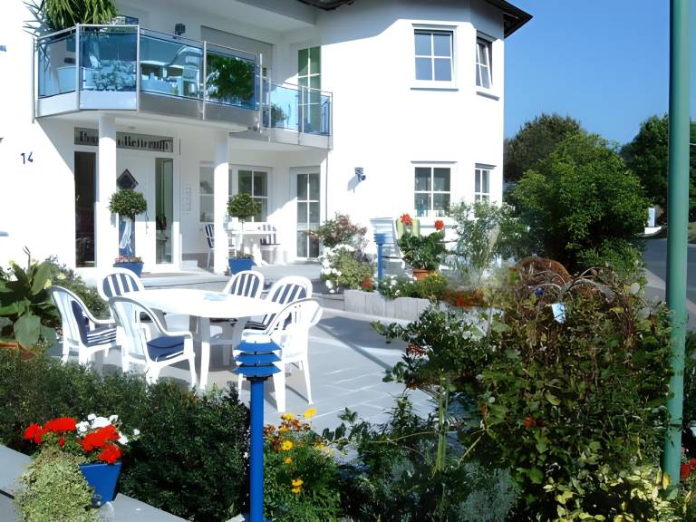Hotel Retterath am Nurburgring in Nuerburg