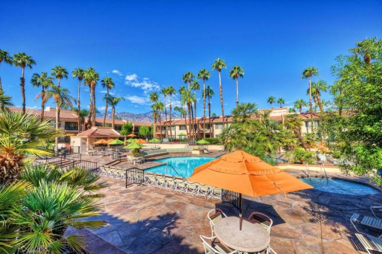 Resort  Cathedral City