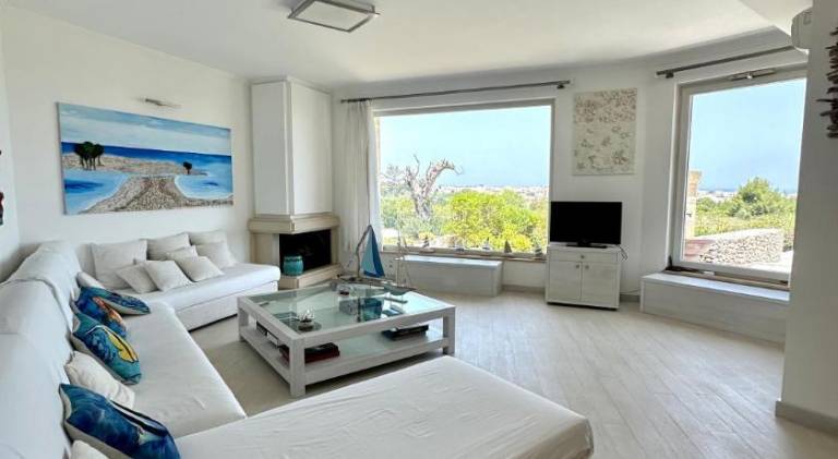 Holiday apartment with pool — photo 2