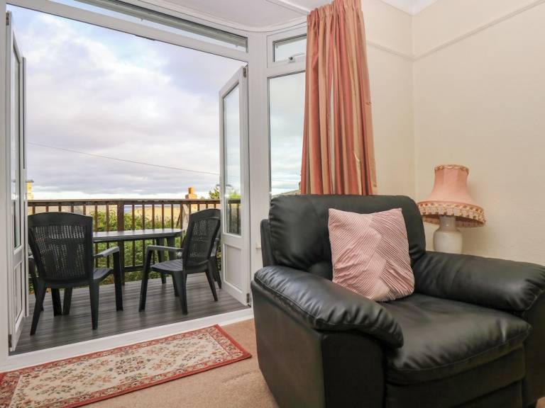 Cottage Mousehole