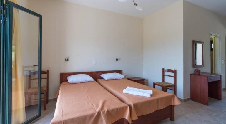 Apartment with terrace & barbecue | Dogs allowed in Kefalonia