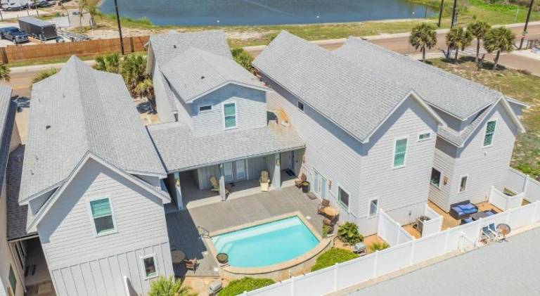 Big vacation home with pool | Beach nearby | Pets allowed — photo 5