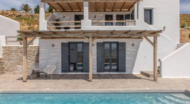 Child-friendly wonderful villa with BBQ, patio & private pool | Next to the beach | Pets allowed in Naxos